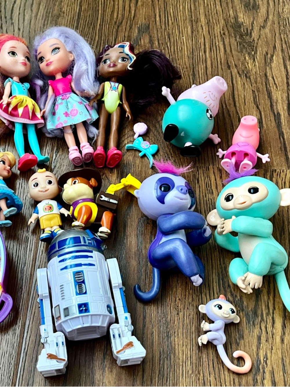 Mixed Kids Toy Bundle lot Assorted Dolls peppa pig sunny day sloth